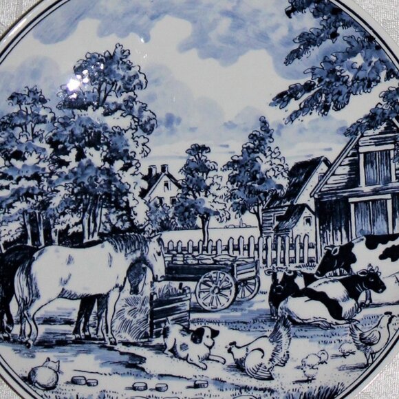 Delft Blue and White Plate | Autumn | Seasons Collection - Picture 3 of 11
